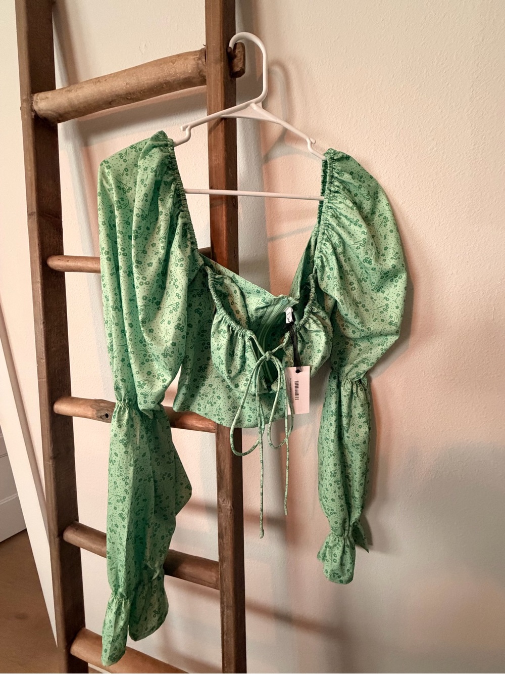 Green Floral Tie-Front Puff Sleeve Top